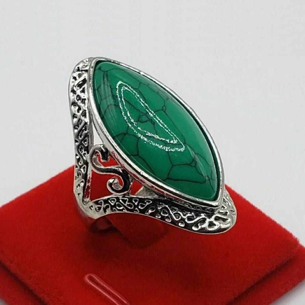 Designer Natural Green 27mm Stone Hollow Antique Silver Ring - Size 7 Size ONE SIZE - 1 Thumbnail