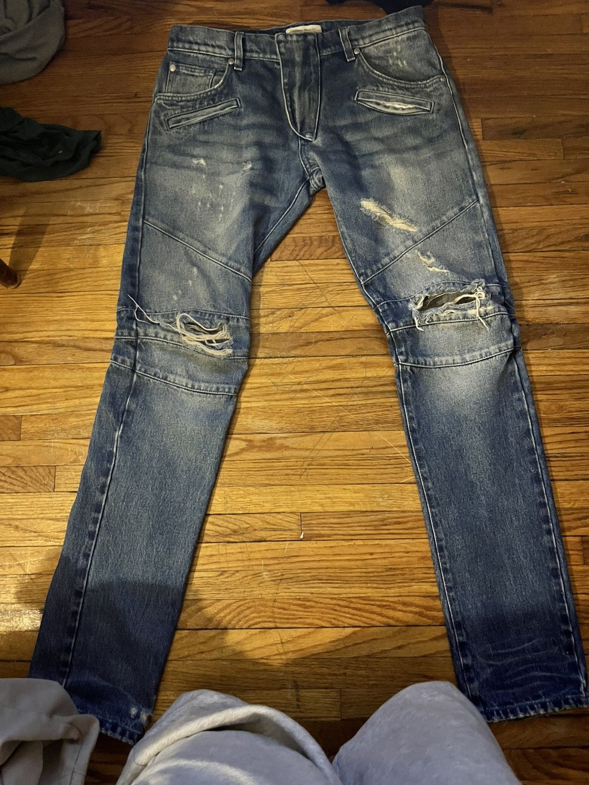 Pierre Balmain Pierre balmain size 32 double blown out knees Size US 32 / EU 48 - 1 Thumbnail