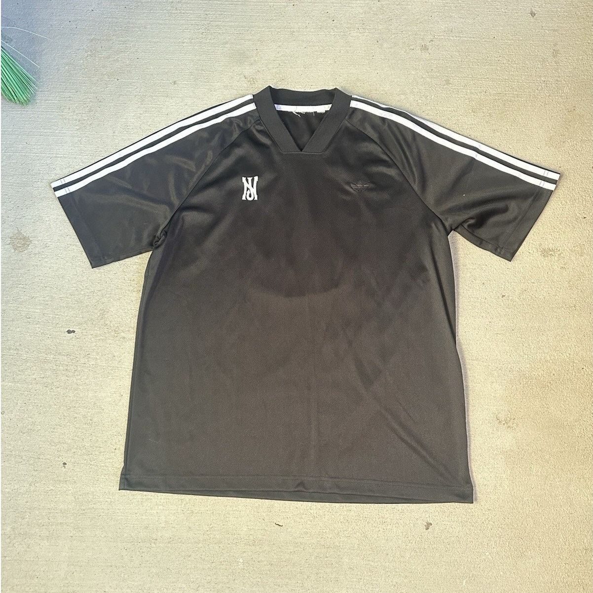 Adidas Adidas Skateboarding Mark Gonzales New Jersey Soccer Jersey Size US L / EU 52-54 / 3 - 3 Thumbnail