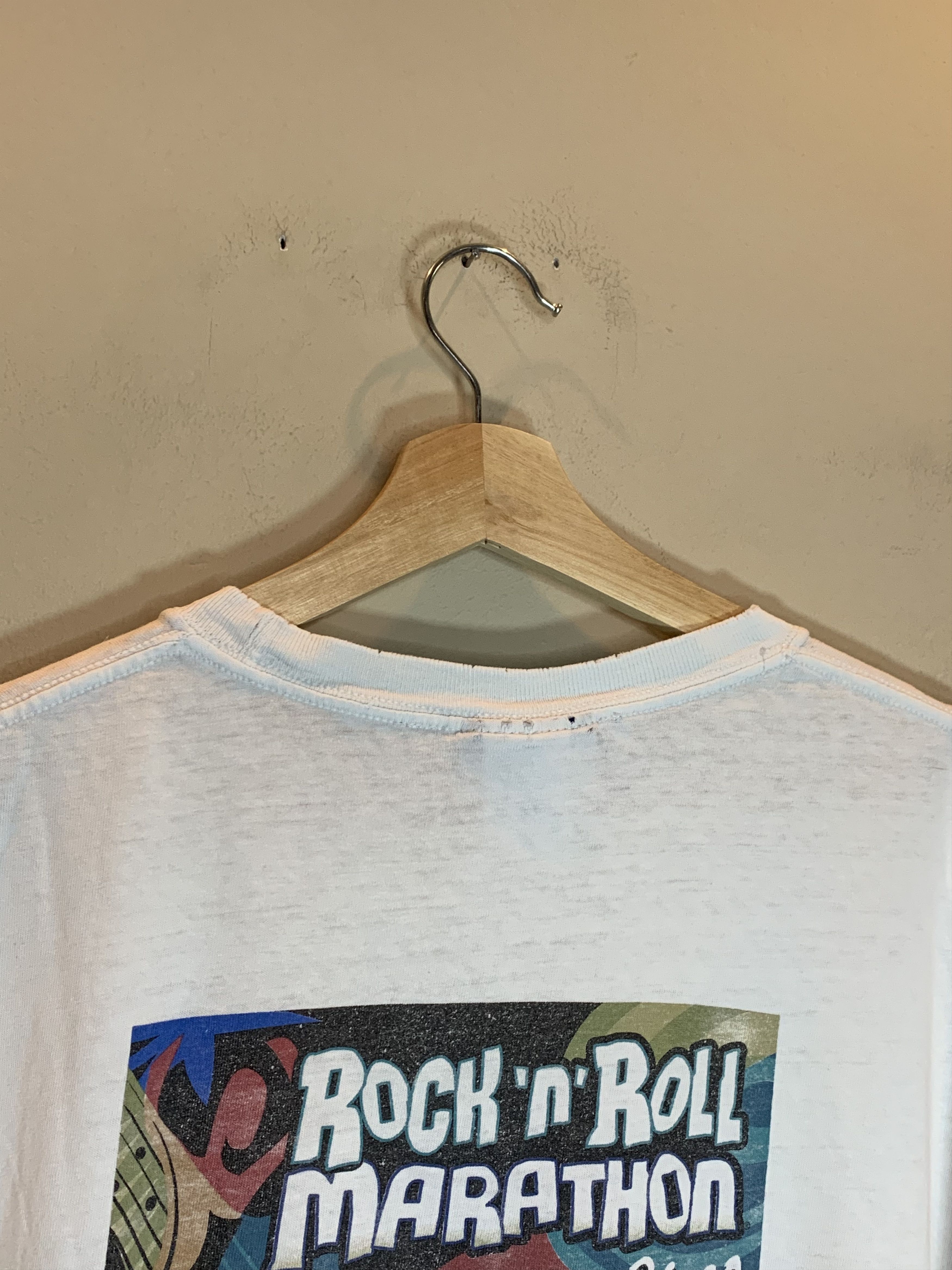 Reebok *RARE* Vintage Rock N Roll Marathon Reebok Foot Locker Shirt Size US L / EU 52-54 / 3 - 6 Thumbnail