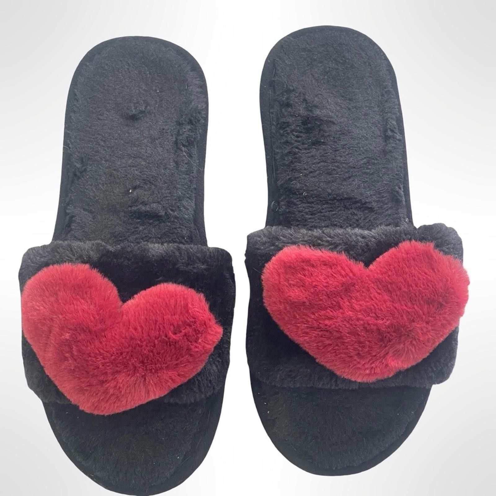 NBDN Nobrandedon Black Slippers with Red Heart Accents size 40-41 Size US 7 / IT 37 - 3 Thumbnail