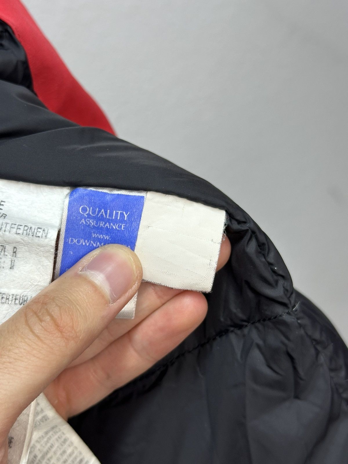 Canada Goose Vintage Canada Goose Down Puffer Jacket Real Fur Canada Size M / US 6-8 / IT 42-44 - 18 Thumbnail