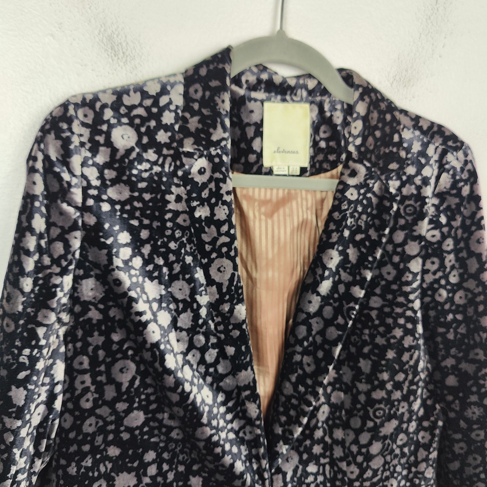 Anthropologie Anthropologie Elevenses Lumi Velvet Blazer 4 Black Gray Size S / US 4 / IT 40 - 2 Thumbnail