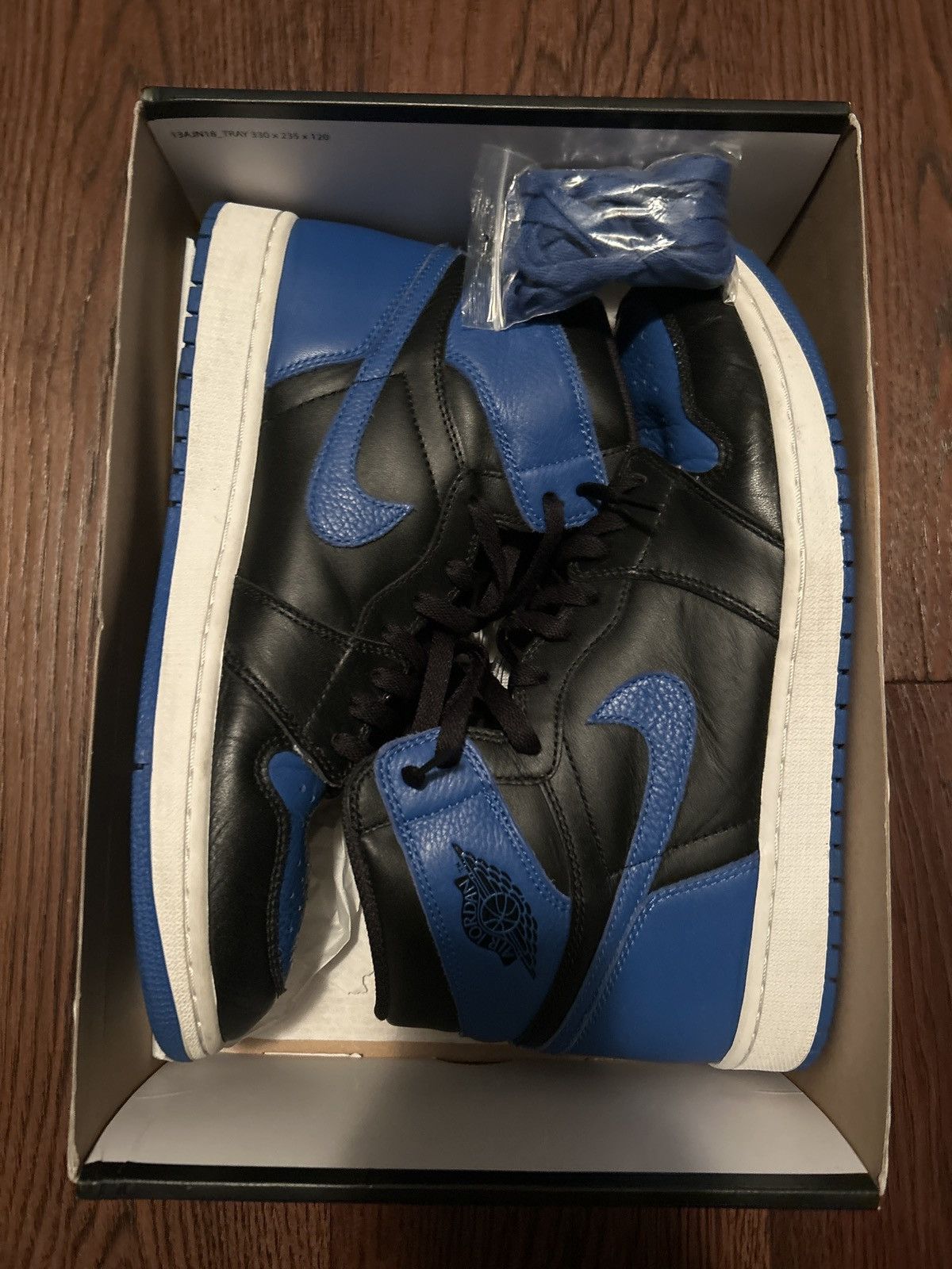Jordan Brand Jordan 1 Retro Royal (2017) Size US 12 / EU 45 - 1 Thumbnail