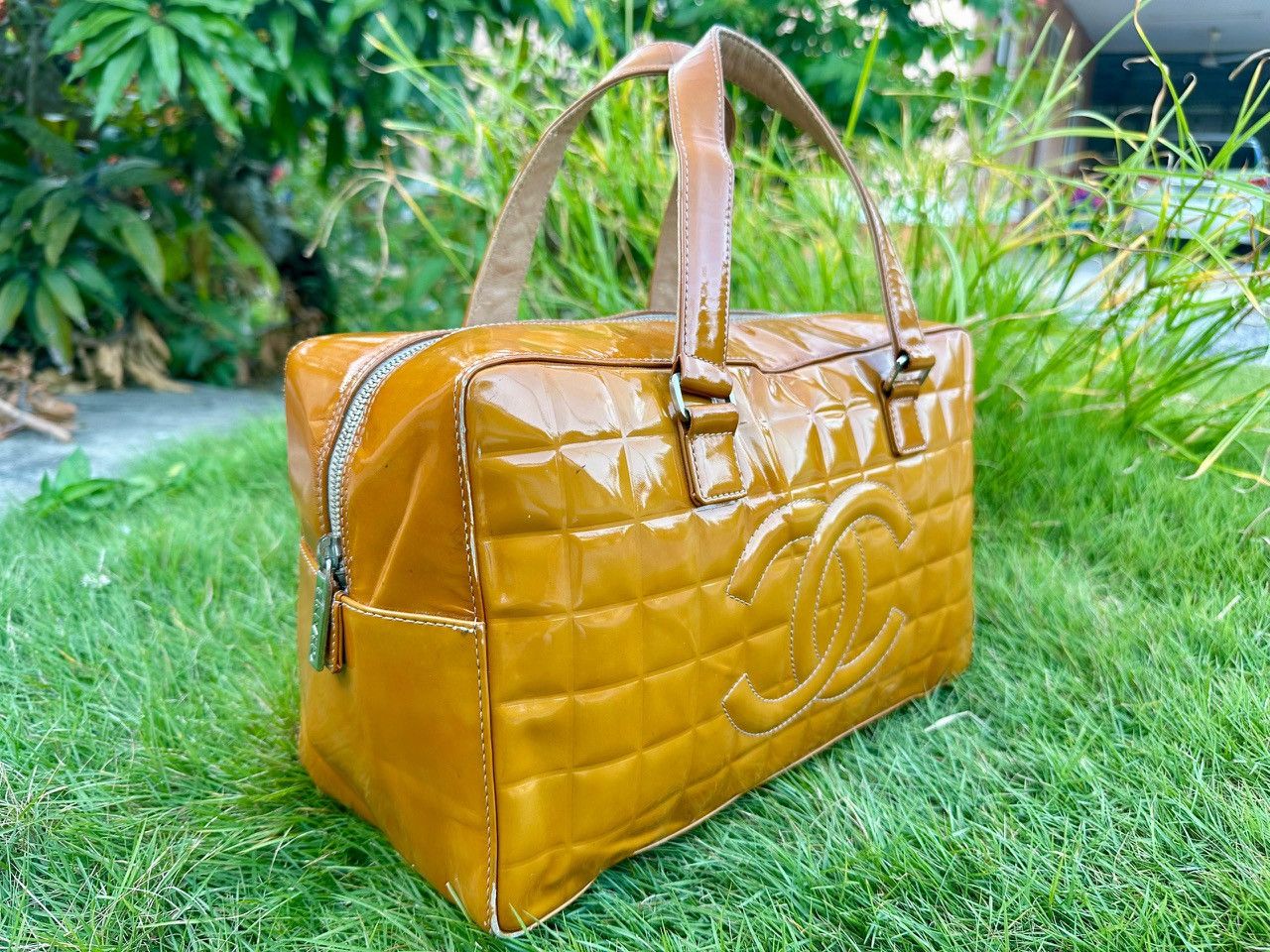 Chanel Chanel Coco Mark Chocolate Bar Patent Leather Bowler Size ONE SIZE - 2 Thumbnail