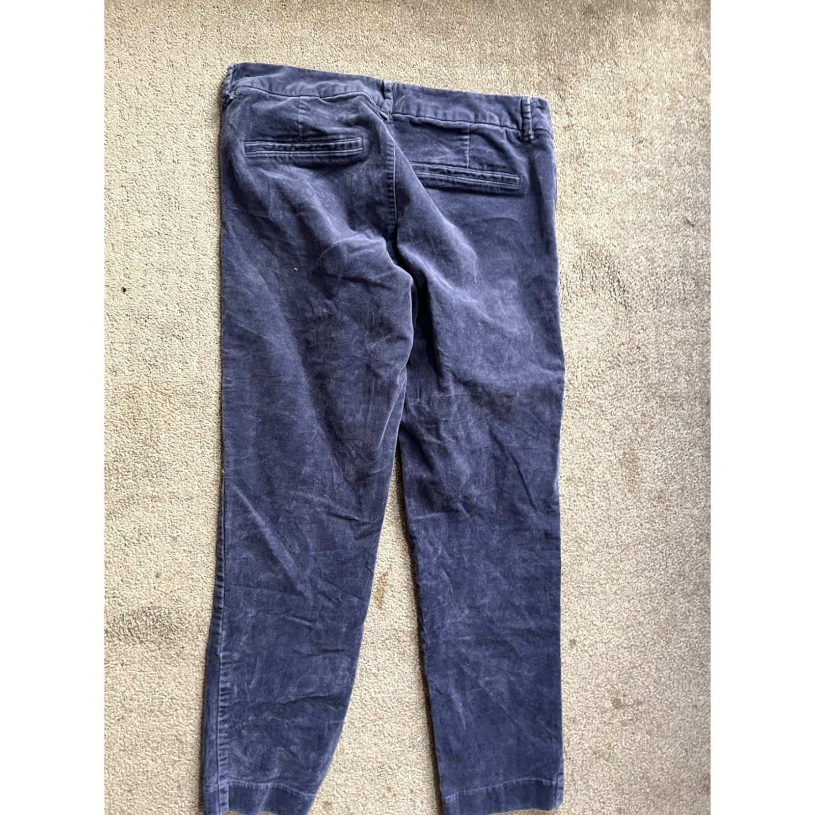 Old Navy **Old Navy Mid Rise Velvet Pants Size 8 Navy Pockets** User: **Old Navy Mid-Rise Velvet Pants Size 8 Navy Pockets** Size 30" / US 8 / IT 44 - 3 Thumbnail