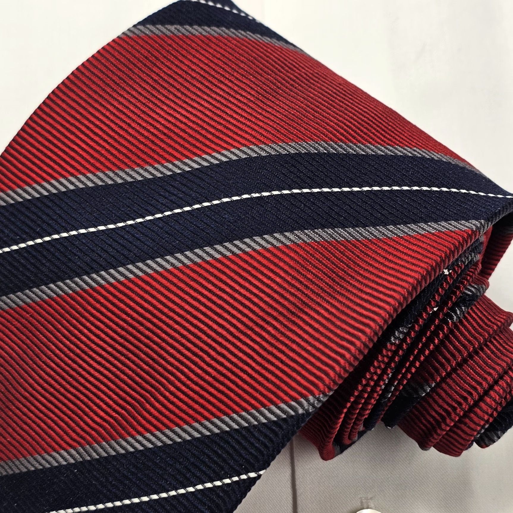 Robert Talbott NWT Robert Talbott Necktie Red Blue Stripe Ribbed Silk Tie USA 55X3.75 Men Tie Ribbed Silk Stripe NWT Classic Red/Blue USA Mens Silk Tie Tie Size ONE SIZE - 2 Thumbnail