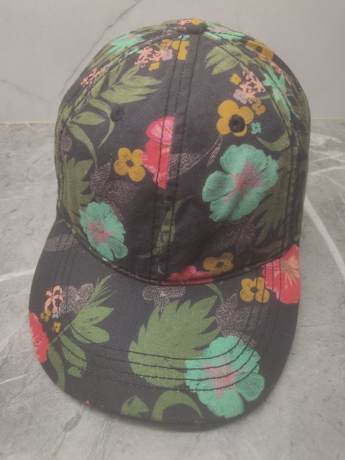 image of Vintage Floral Design Cap Hat in Mix, Men's