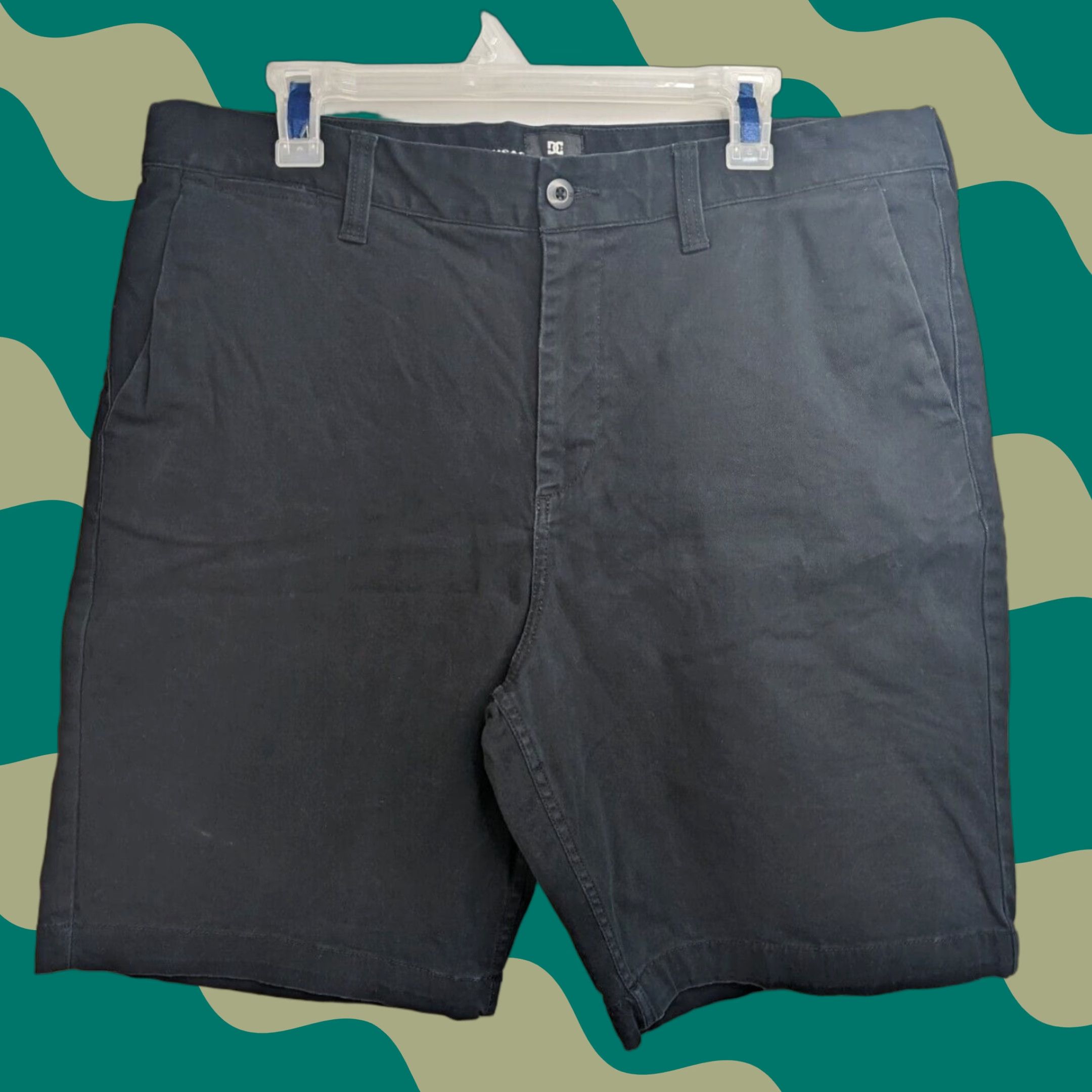 Vintage DC Shoes Chino Shorts Men 32 Black Bottoms Casual Canvas Cotton Flat Front Inseam 9in Relaxed Regular Size 36 Size US 36 / EU 52 - 1 Thumbnail