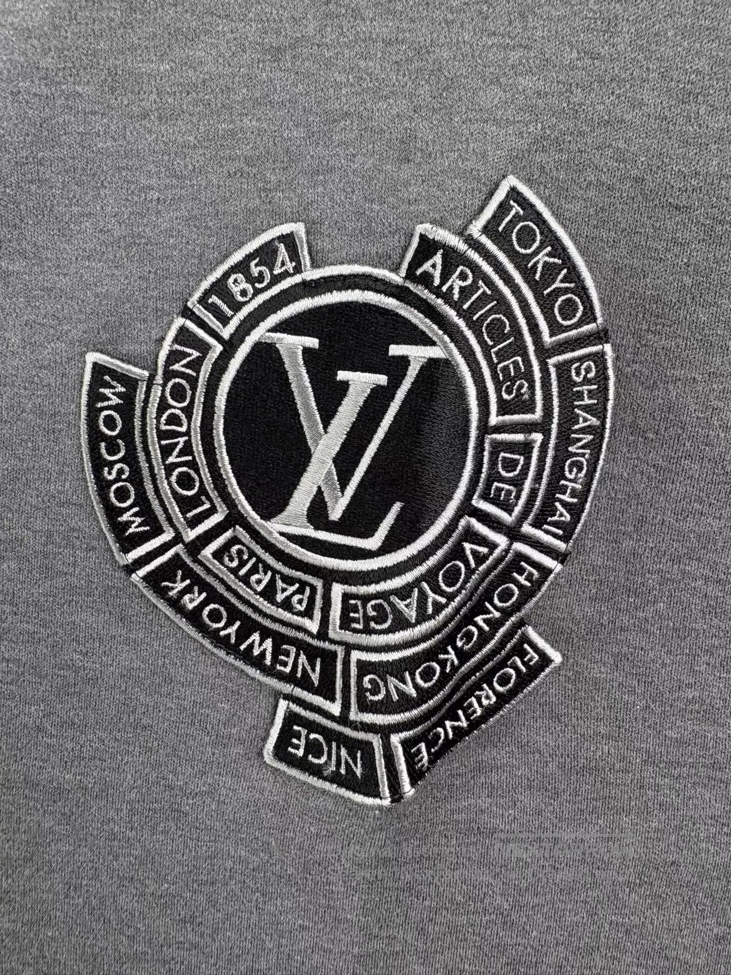 Louis Vuitton Gray Short. Size US XXL / EU 58 / 5 - 3 Thumbnail