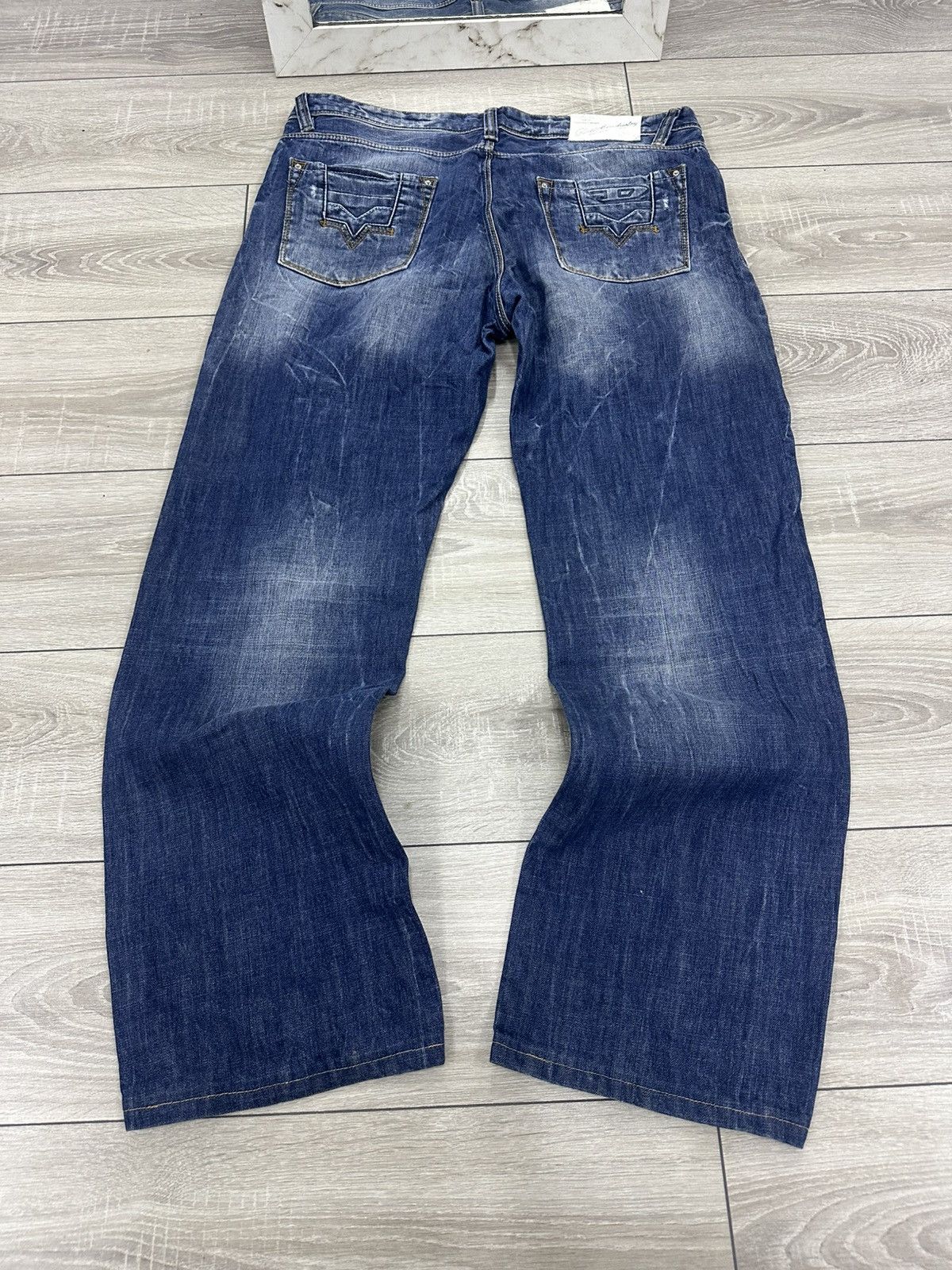 Diesel Diesel Vintage 90s Baggy Distressed Y2K Made in Italy Jeans Size US 38 / EU 54 - 1 Thumbnail