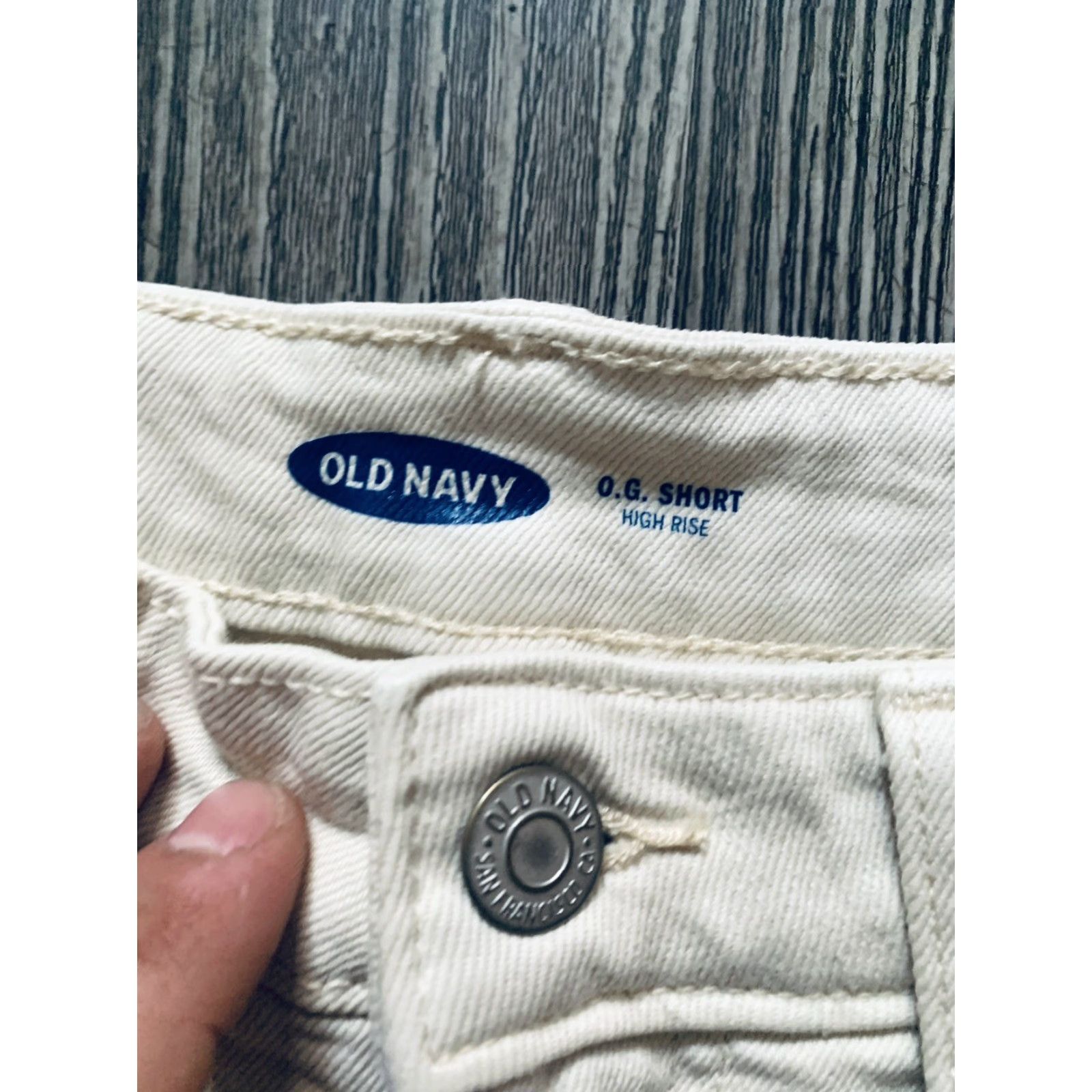 Old Navy Old Navy O.G. Short High Rise tan Jean Shorts Cuffed Size 8 NWT Womens Regular Denim 5-Pocket Mom Fit Holiday/Classic 3in Inseam Tan Size 30" / US 8 / IT 44 - 6 Thumbnail