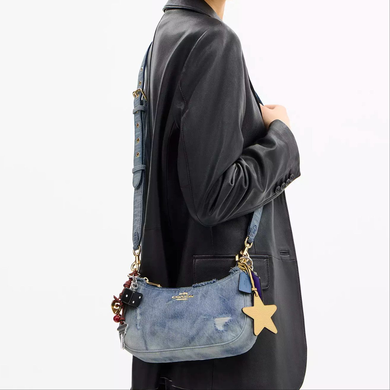 Coach Teri Shoulder Bag In Loved Denim With Charms CDY76 Size ONE SIZE - 10 Thumbnail