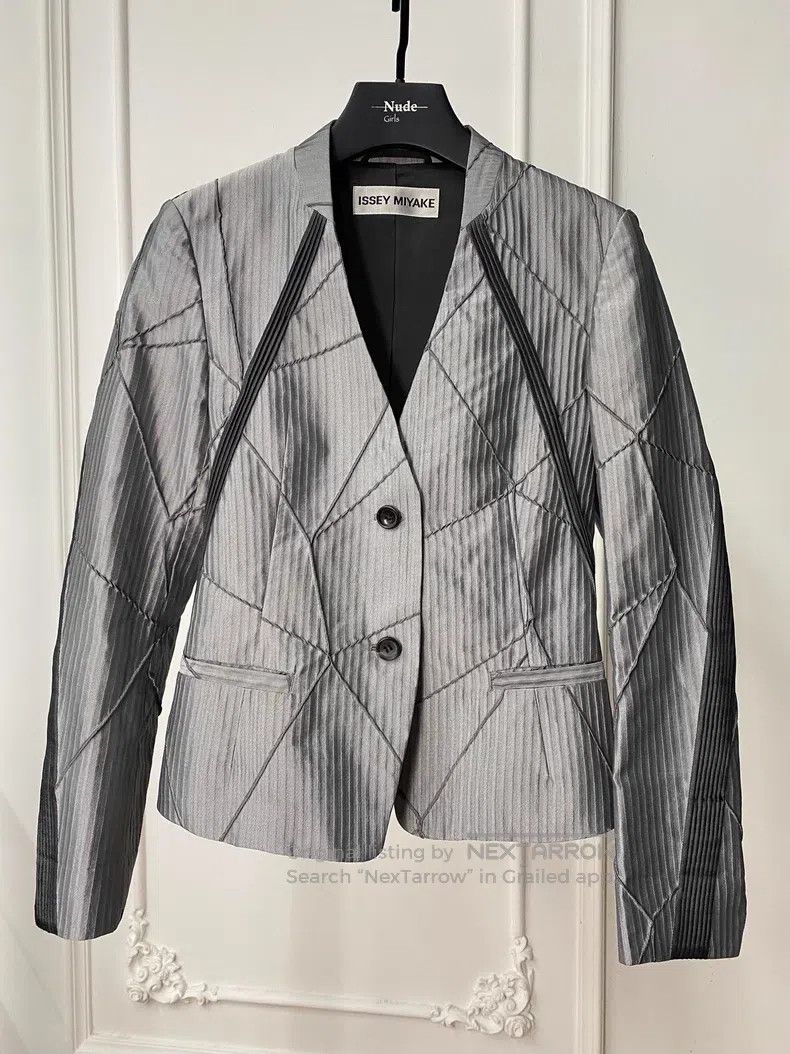 Issey Miyake Issey Miyake Silver Cracked Embossed Texture Suit Size S / US 4 / IT 40 - 1 Thumbnail