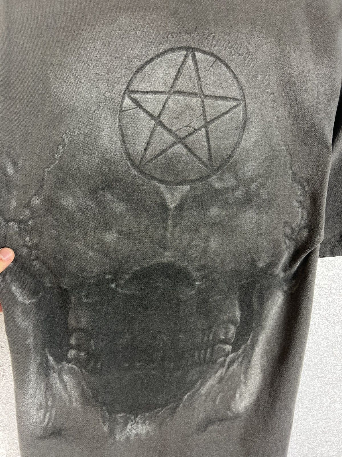 Vintage Vintage Y2K Skull All Overprinted Pentagram Tee Size US L / EU 52-54 / 3 - 3 Thumbnail
