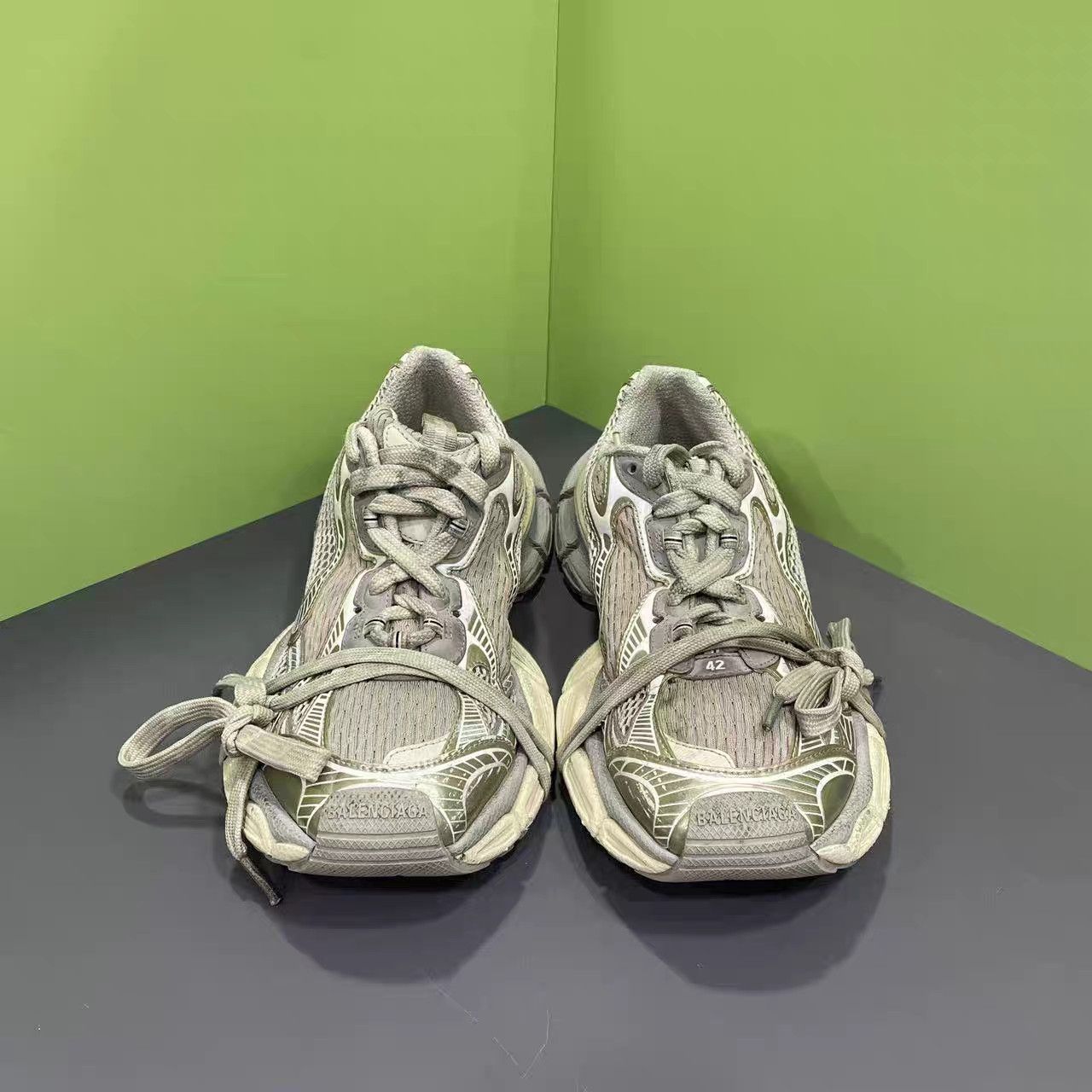 Balenciaga Balenciaga 3XL Light Beige Casual Shoes K15 Size US 9 / EU 42 - 5 Thumbnail
