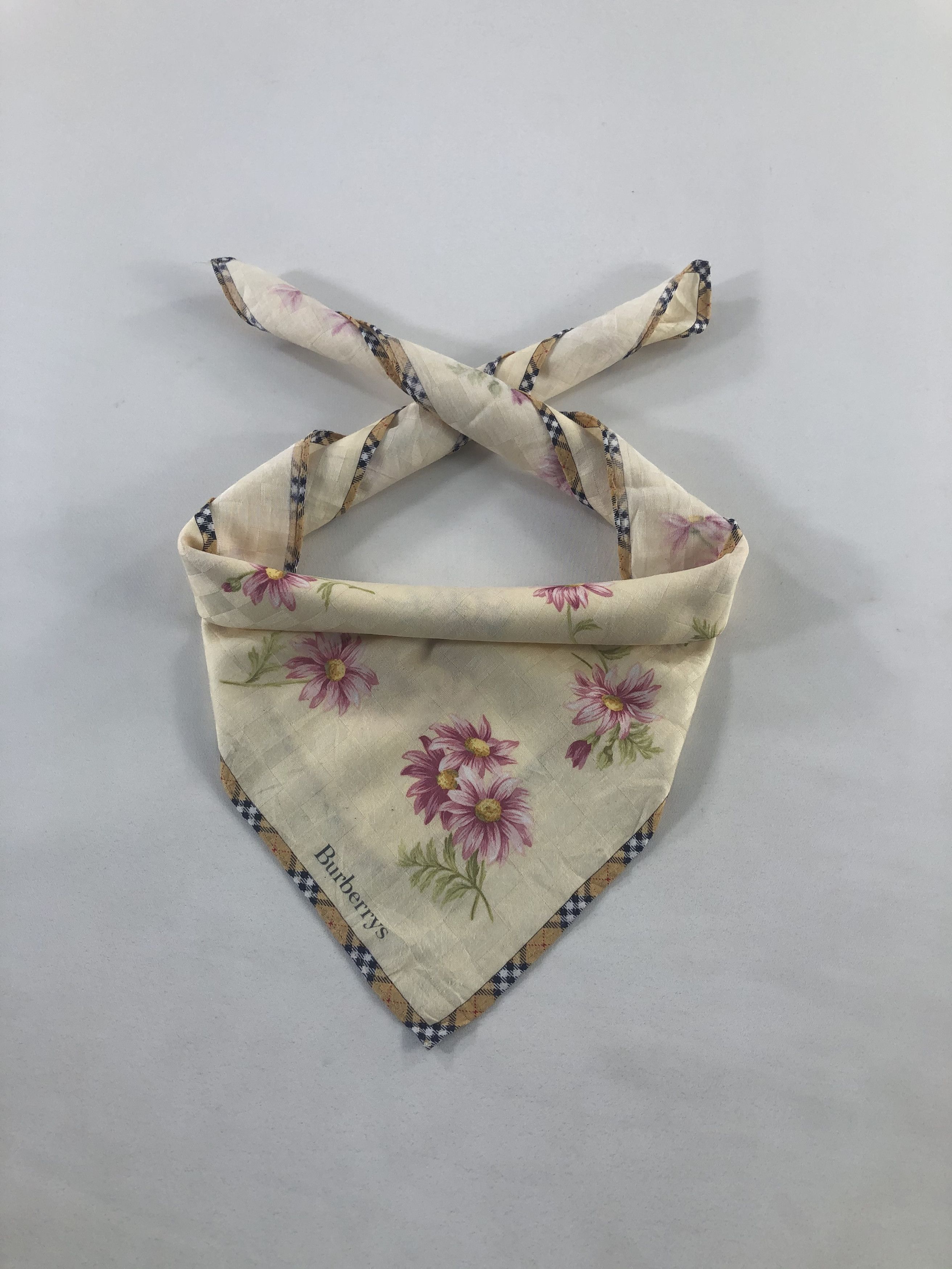 Burberry Burberry Handkerchief / Bandana / Neckerchief Size ONE SIZE - 1 Thumbnail