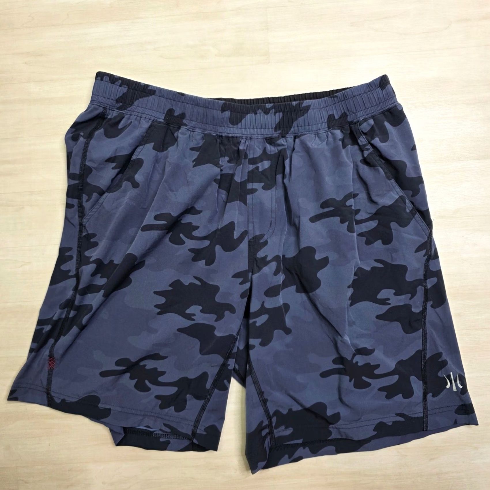 Rhone Rhone Reign Mens Navy Black Camo Athletic Training Shorts XL 7 Inseam Drawstring Pockets Moisture Wicking Athleticwear Camouflage Blue Size US 36 / EU 52 - 2 Thumbnail