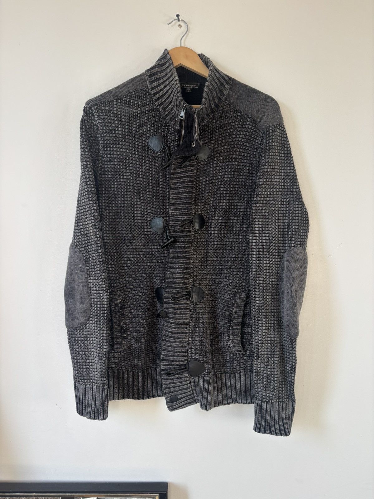 Express Express grey 100% Cotton toggle cardigan Large L Size US L / EU 52-54 / 3 - 1 Thumbnail