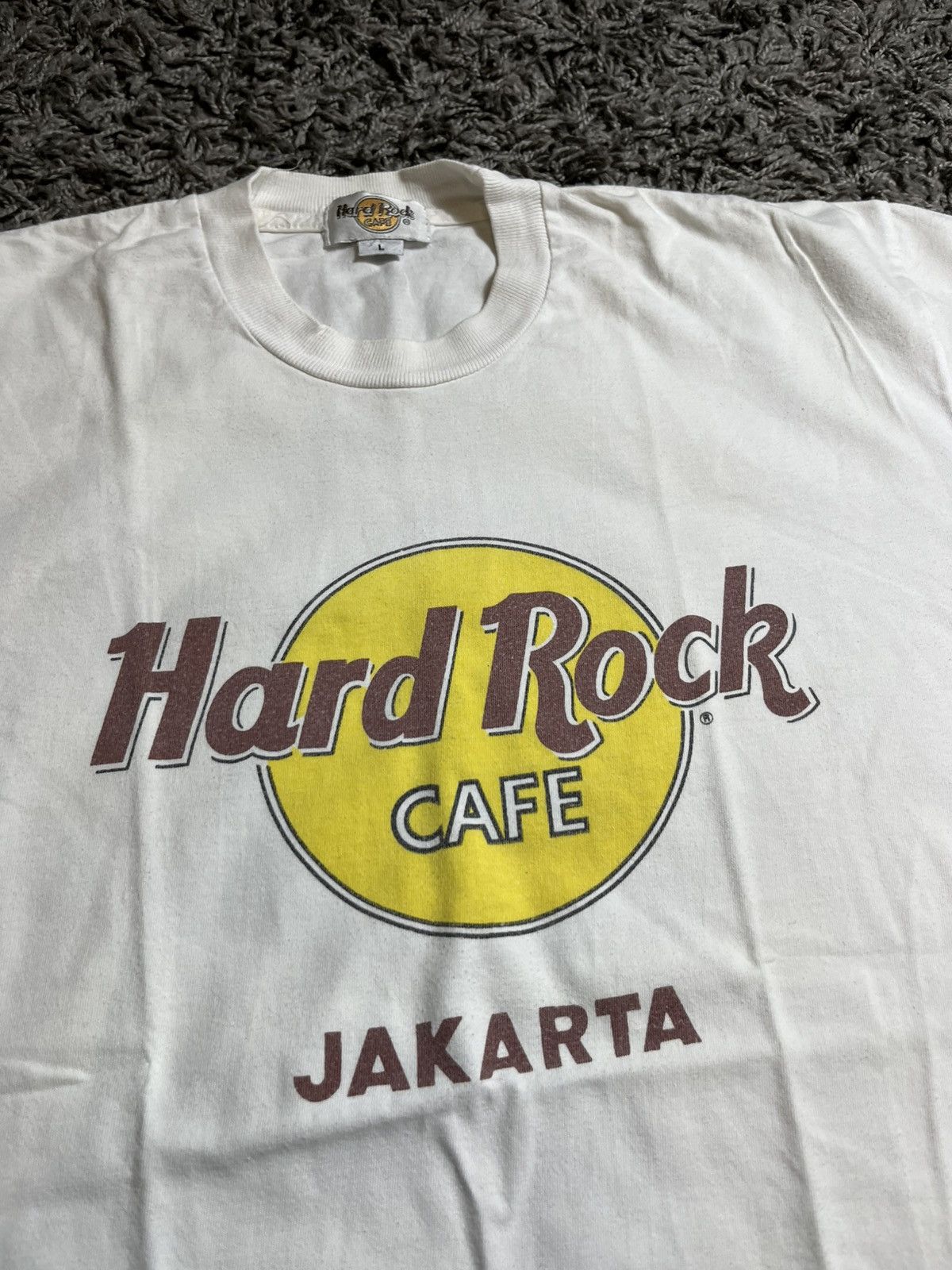 Hard Rock Cafe VINTAGE 90s HARD ROCK CAFE JAKARTA COTTON FADED T-SHIRT Size US L / EU 52-54 / 3 - 2 Thumbnail