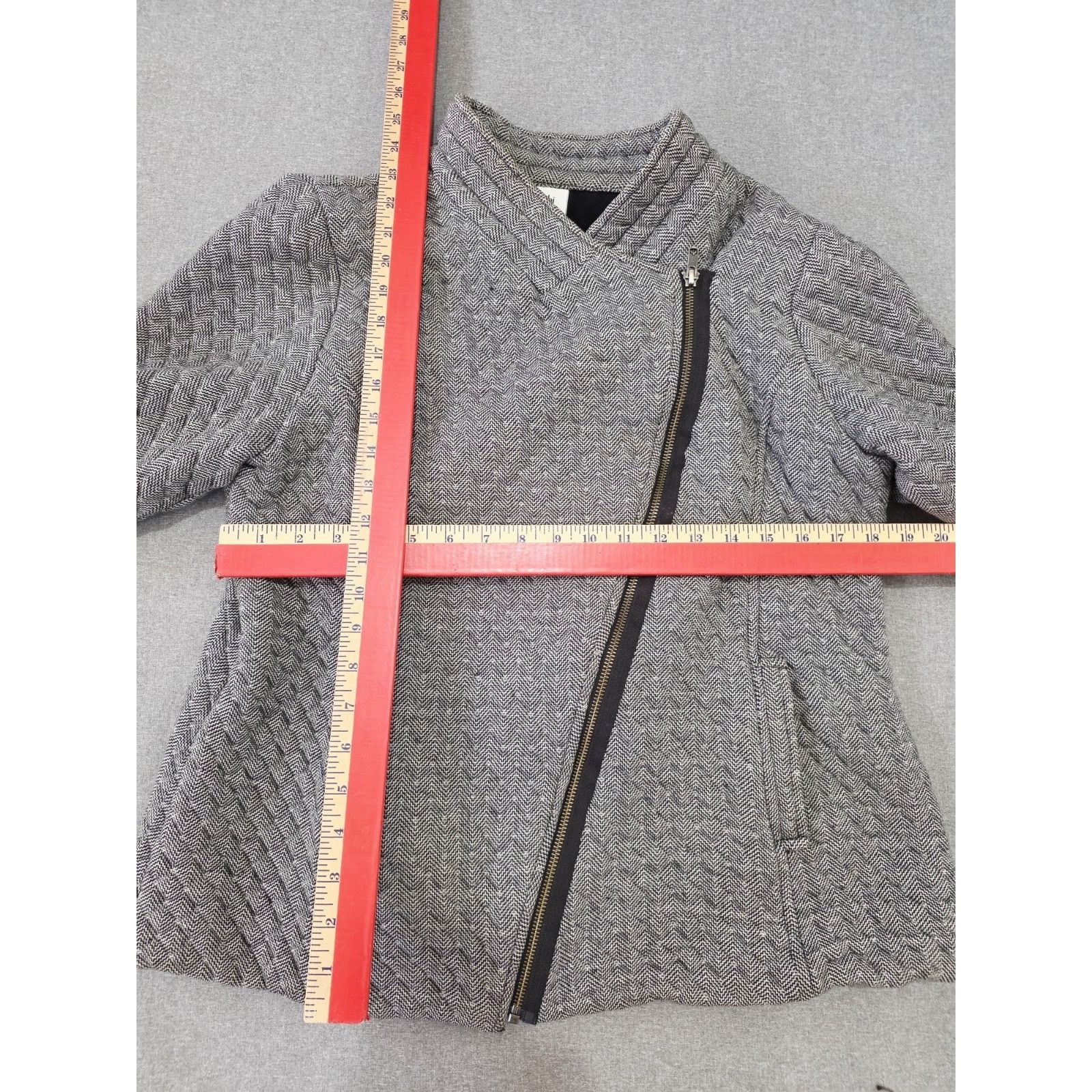 Other Cabi Womens Jacket Size L Gray Quilted Offset Zipper Coat Size L / US 10 / IT 46 - 2 Thumbnail