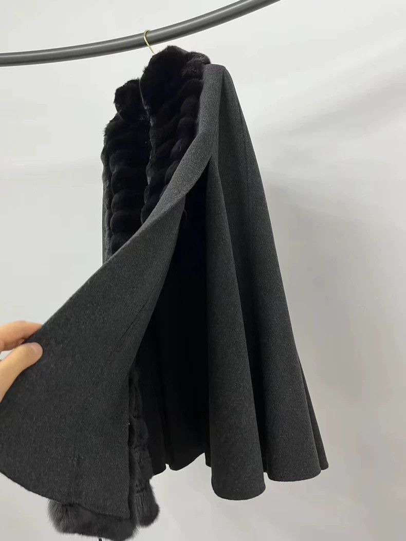 Loro Piana LORO PIANA Black cashmere and dragon cat fur cloak coat, Size M / US 6-8 / IT 42-44 - 5 Thumbnail