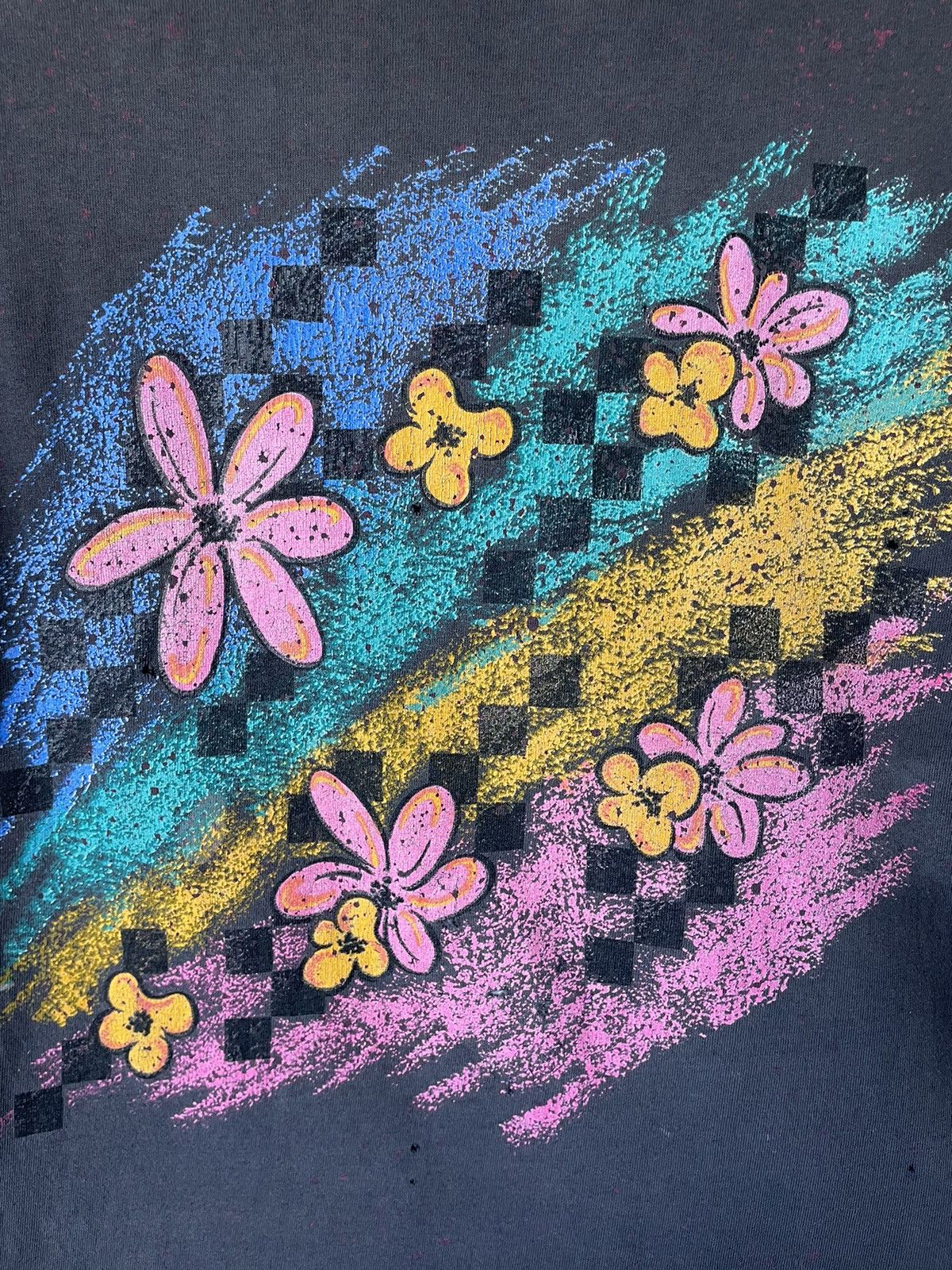 Vintage Vintage Faded 90s Pixel Flower Splattered tee Size US XL / EU 56 / 4 - 15 Thumbnail