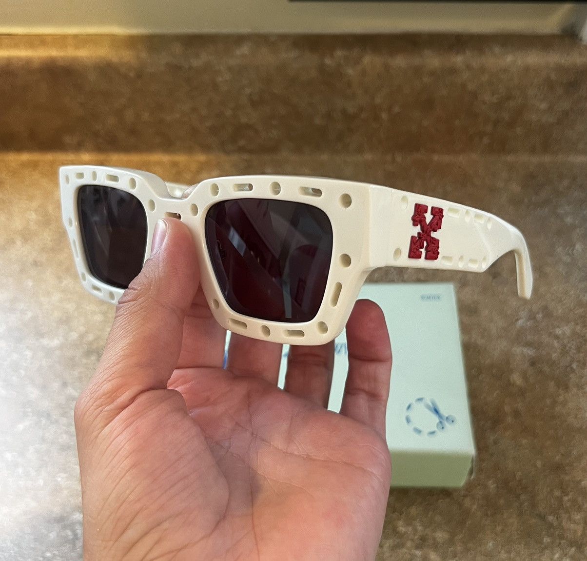 Off-White OFF-WHITE Virgil Cut Out Mercer Square Frame Sunglasses Size ONE SIZE - 2 Thumbnail