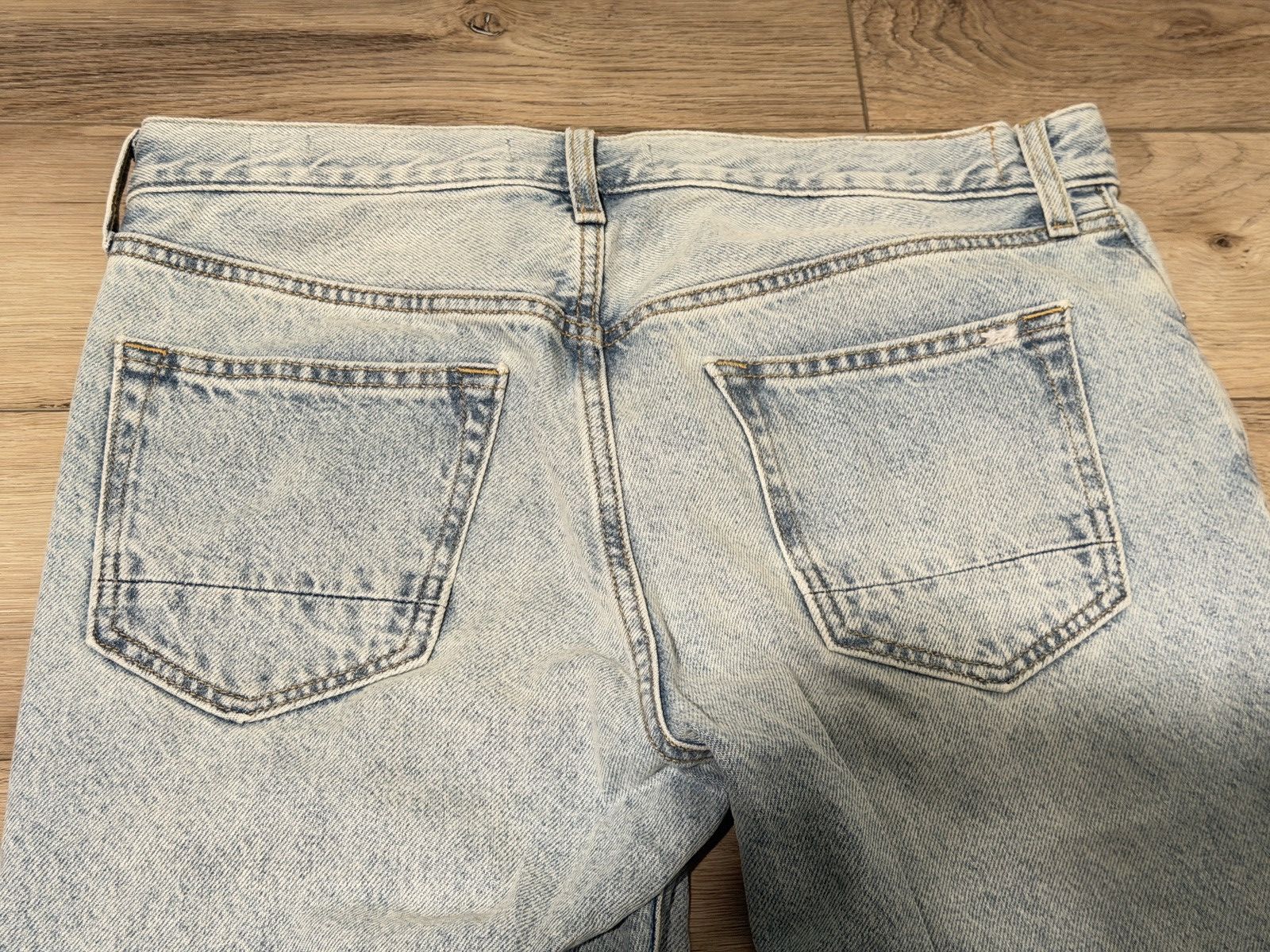 Pacsun Light washed pacsun jeans not too baggy Size US 31 - 3 Thumbnail