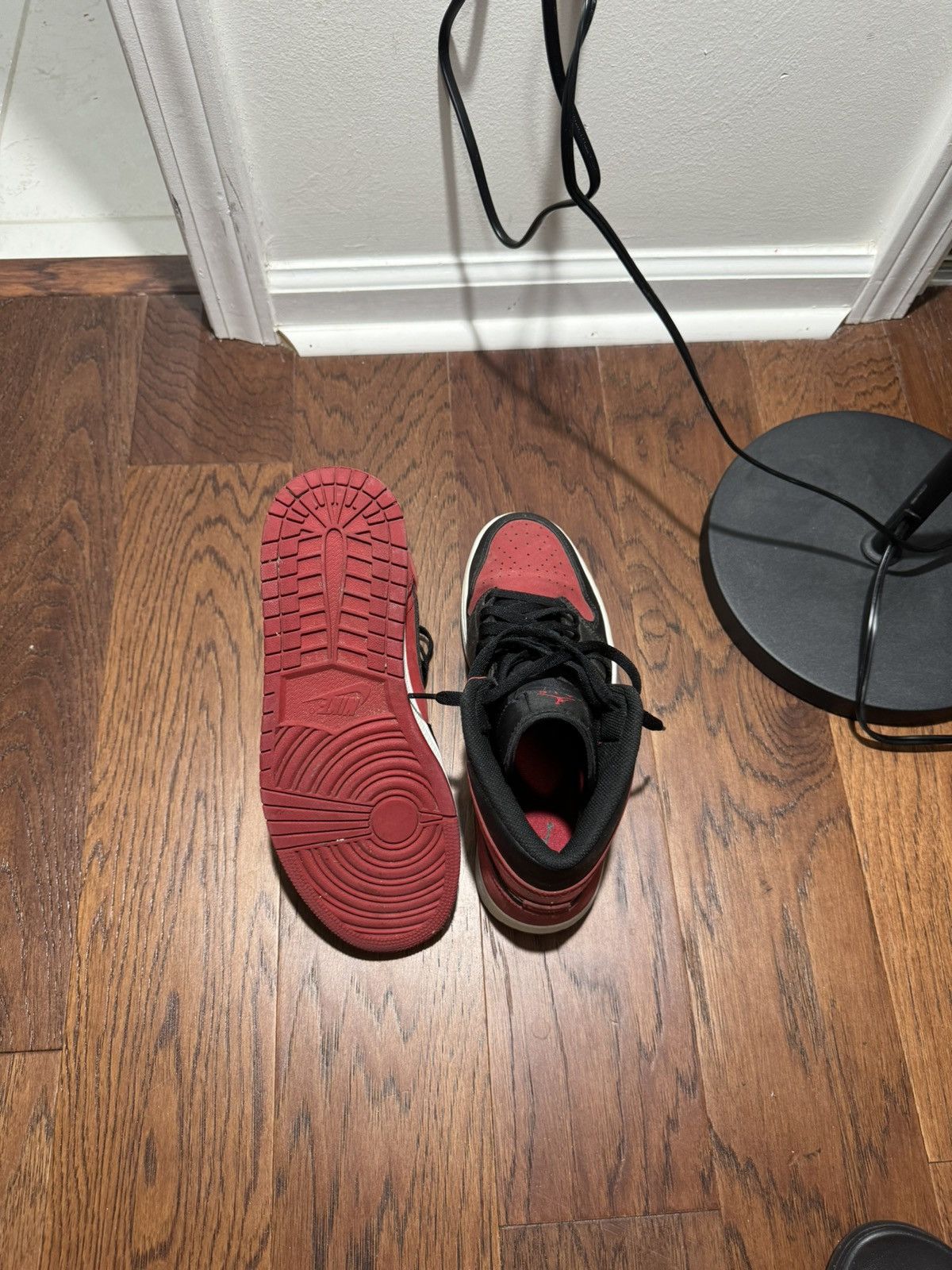 Jordan Brand × Nike Jordan 1 gym red mid top Size US 10 / EU 43 - 2 Thumbnail