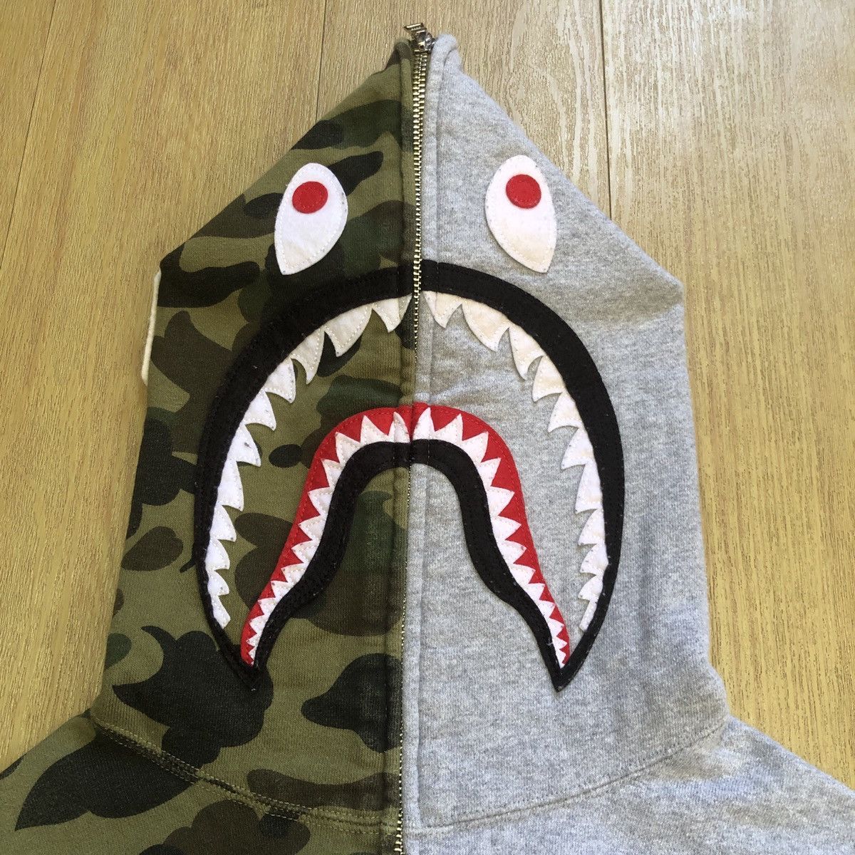 Bape 1st Camo Shark Split Half Full Zip Hoodie Size US M / EU 48-50 / 2 - 3 Thumbnail