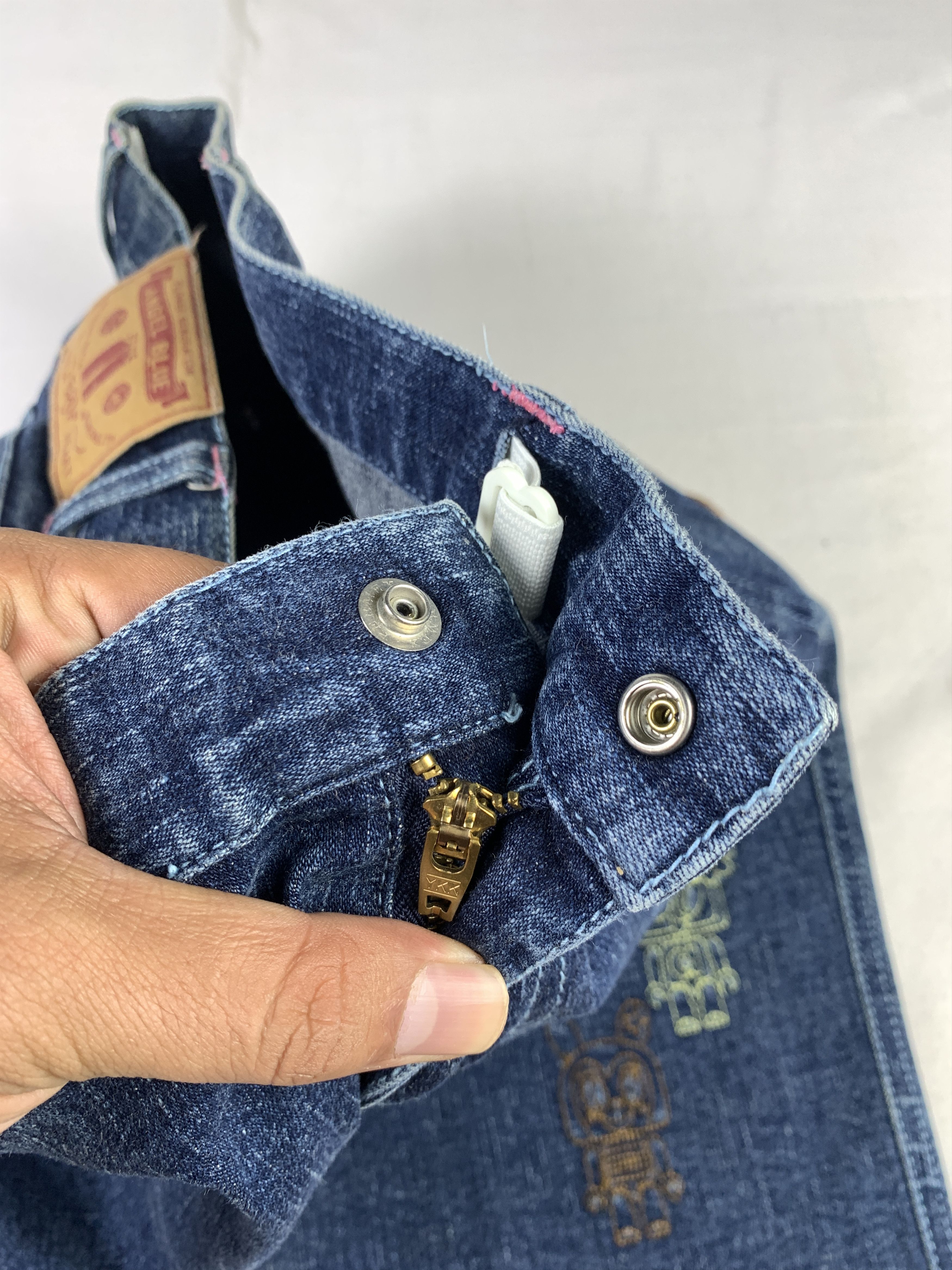 Angel Blue Angel Blue Dark Blue Embroidered Jorts (28) Size 28" / US 6 / IT 42 - 8 Thumbnail