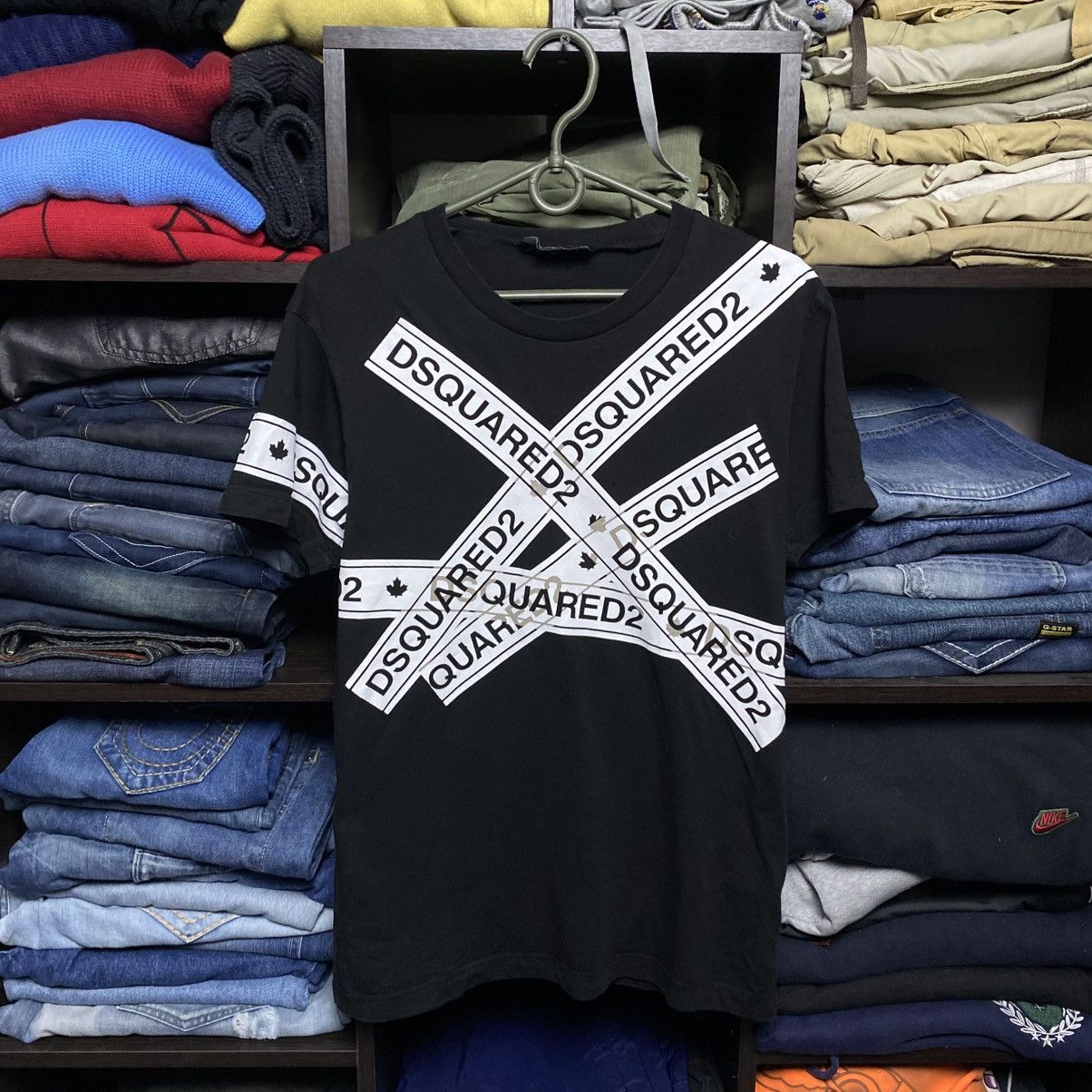 Dsquared2 Mens Dsquared2 Big Monogrammed logo y2k luxury tee size S Size US S / EU 44-46 / 1 - 1 Thumbnail