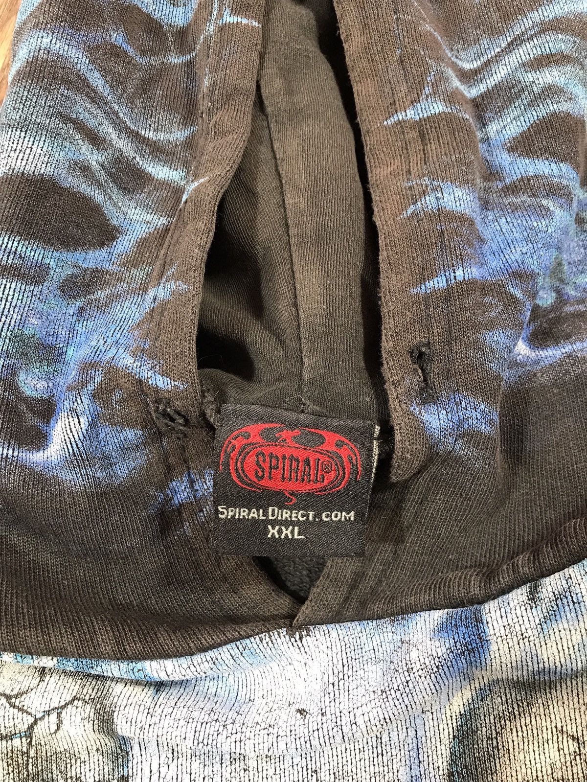 Vintage Vintage Distressed Spiral Skull Hoodie Size US XXL / EU 58 / 5 - 20 Thumbnail