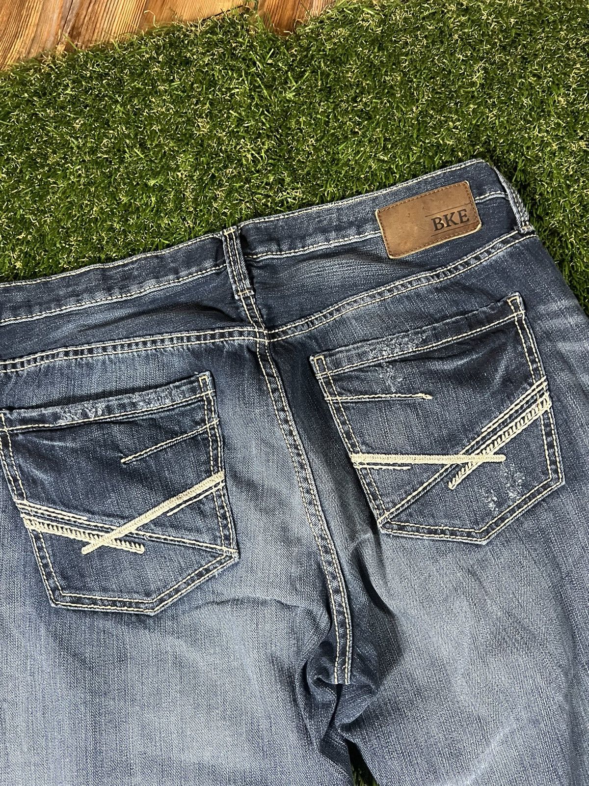 BKE Vintage Y2K Baggy Distressed Dark Washed Denim Jean Pants Size US 38 / EU 54 - 5 Thumbnail