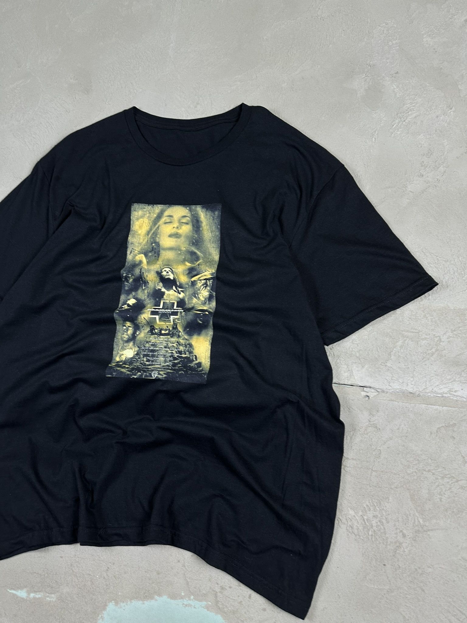 Band Tees × Vintage Vintage Rammstein Sonne Rock Band T-shirt Size US XL / EU 56 / 4 - 3 Thumbnail