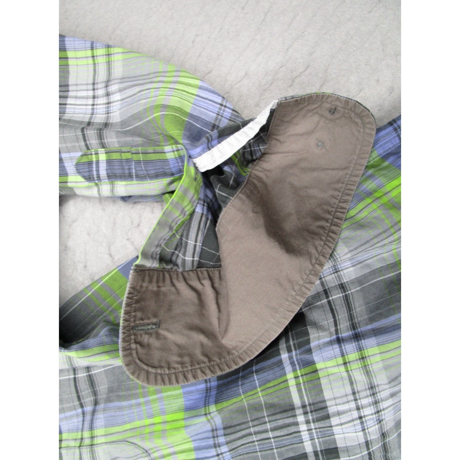 Tommy Bahama VINTAGE Tommy Bahama Men's Shirt XL Gray Plaid Long Sleeve Button-Up Casual Lifestyle Size US XL / EU 56 / 4 - 5 Thumbnail
