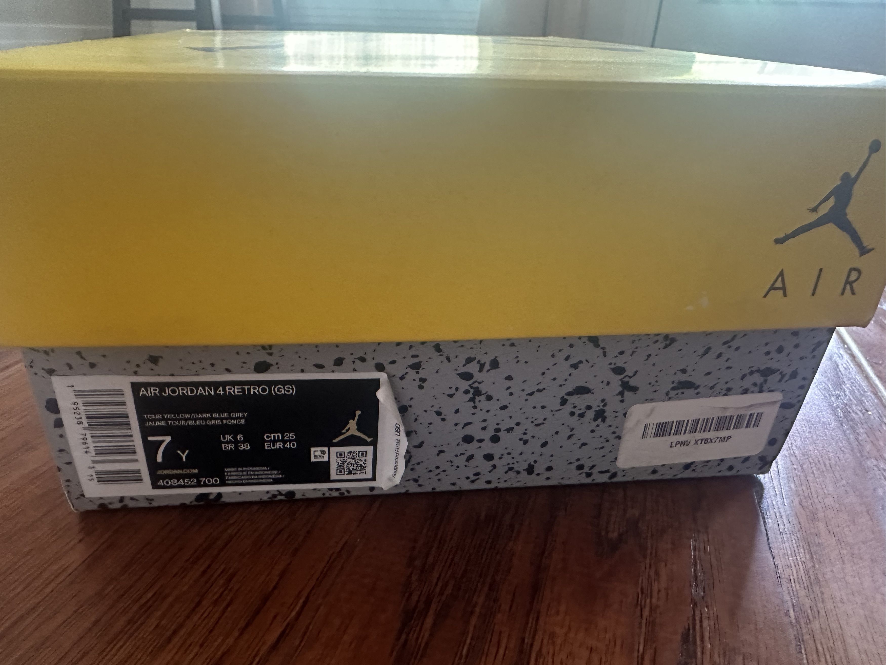 Jordan Brand Air Jordan 4 "Lightning" Size US 7 / EU 40 - 3 Thumbnail