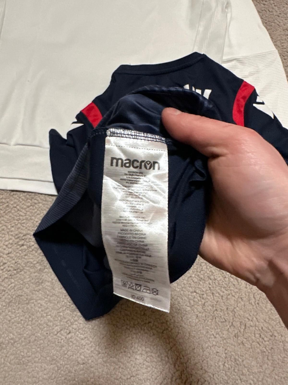 Macron Lot Of Hajduk Split Macron Training Shirt Sz L-XL Size US L / EU 52-54 / 3 - 8 Thumbnail