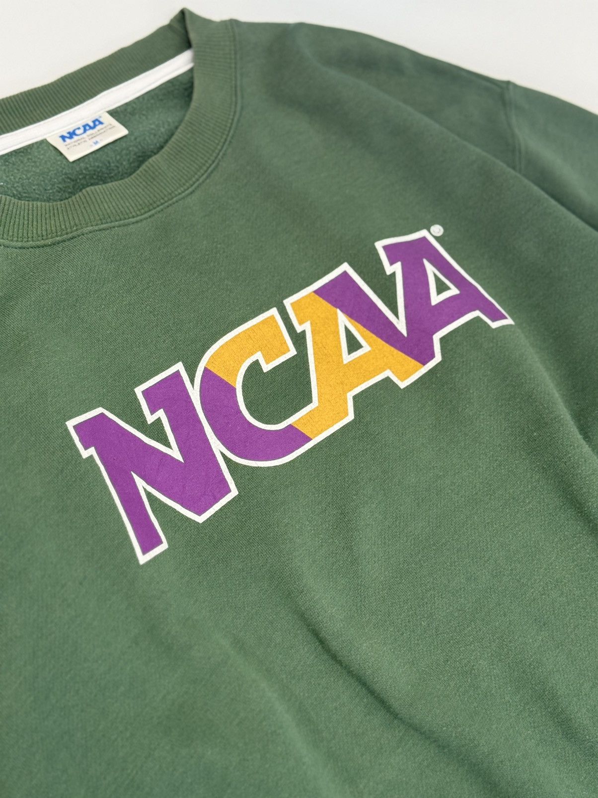 NCAA 🔥 Classic NCAA March Madness Graphic Sweat College Sports Size US M / EU 48-50 / 2 - 5 Thumbnail