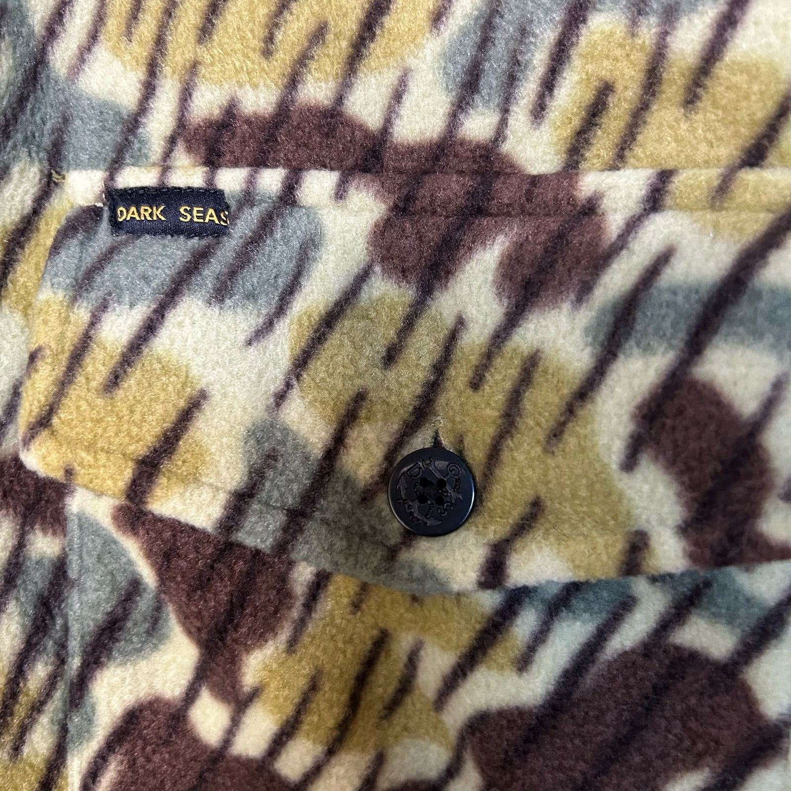 Urban Outfitters Dark Seas Mens Shirt Zulu Fleece Camo Outdoor Size XL Size US XL / EU 56 / 4 - 2 Thumbnail