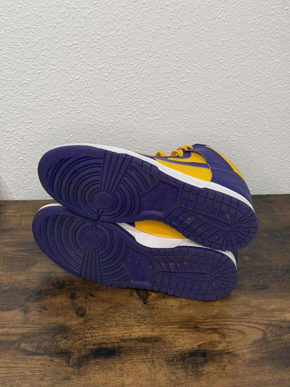 Nike Nike Dunk High Lakers size 10 Size US 10 / EU 43 - 6 Thumbnail