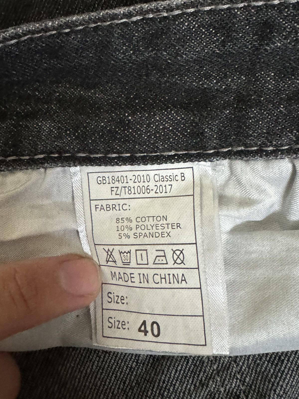 Vintage UNBDRANDED BLACK DISTRESSED BAGGY JEANS US40 Size US 40 / EU 56 - 3 Thumbnail
