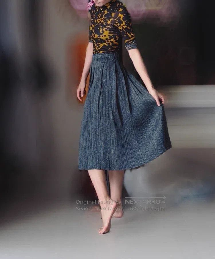 Issey Miyake Issey Miyake Denim Pleated Midi Skirt Size 25" / US 0 / IT 36 - 2 Thumbnail