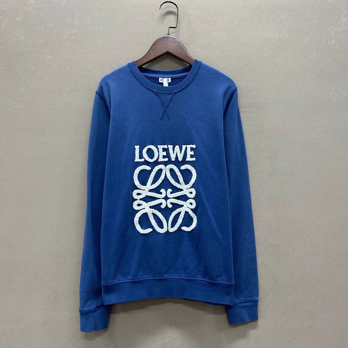 Loewe Loewe 98N Flocked Large Logo Crewneck Sweatshirt S Size S / US 4 / IT 40 - 1 Thumbnail