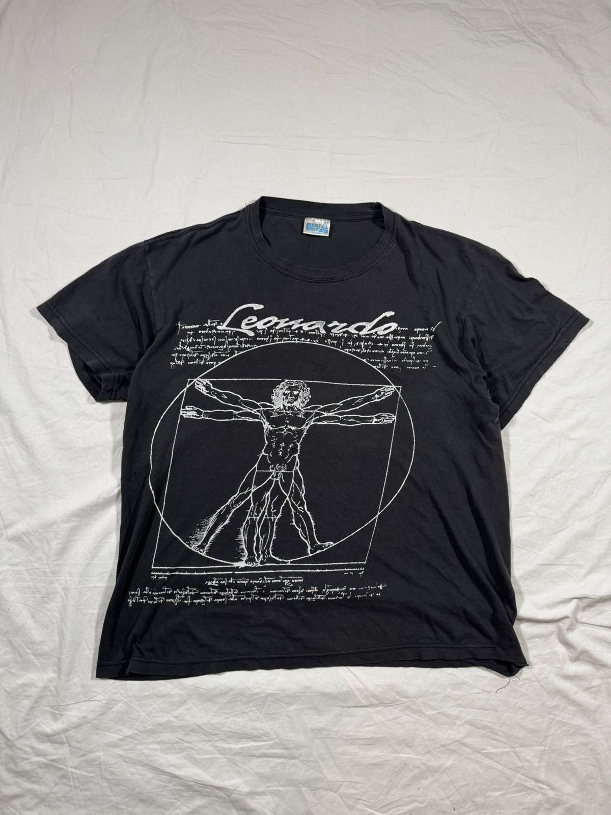 Vintage Vintage 90s Leonardo Da Vinci Art T Shirt Boxy Cropped Fit Size US XL / EU 56 / 4 - 1 Thumbnail
