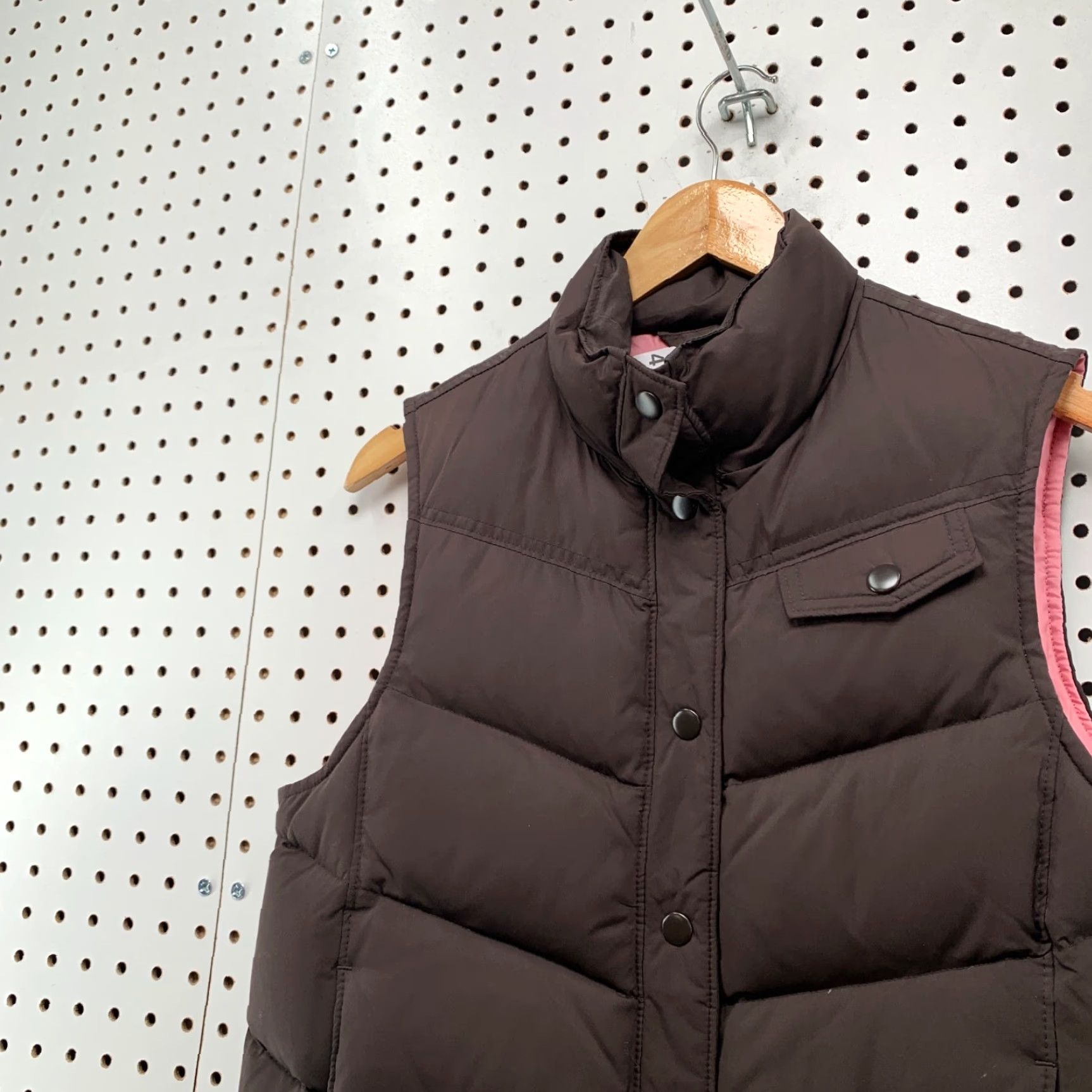 Gap Gap Women Vest Puffer Down Liner Sleeveless Brown Pink Small 18.5x22.5 Winter Fall Spring Casual Size S / US 4 / IT 40 - 6 Thumbnail