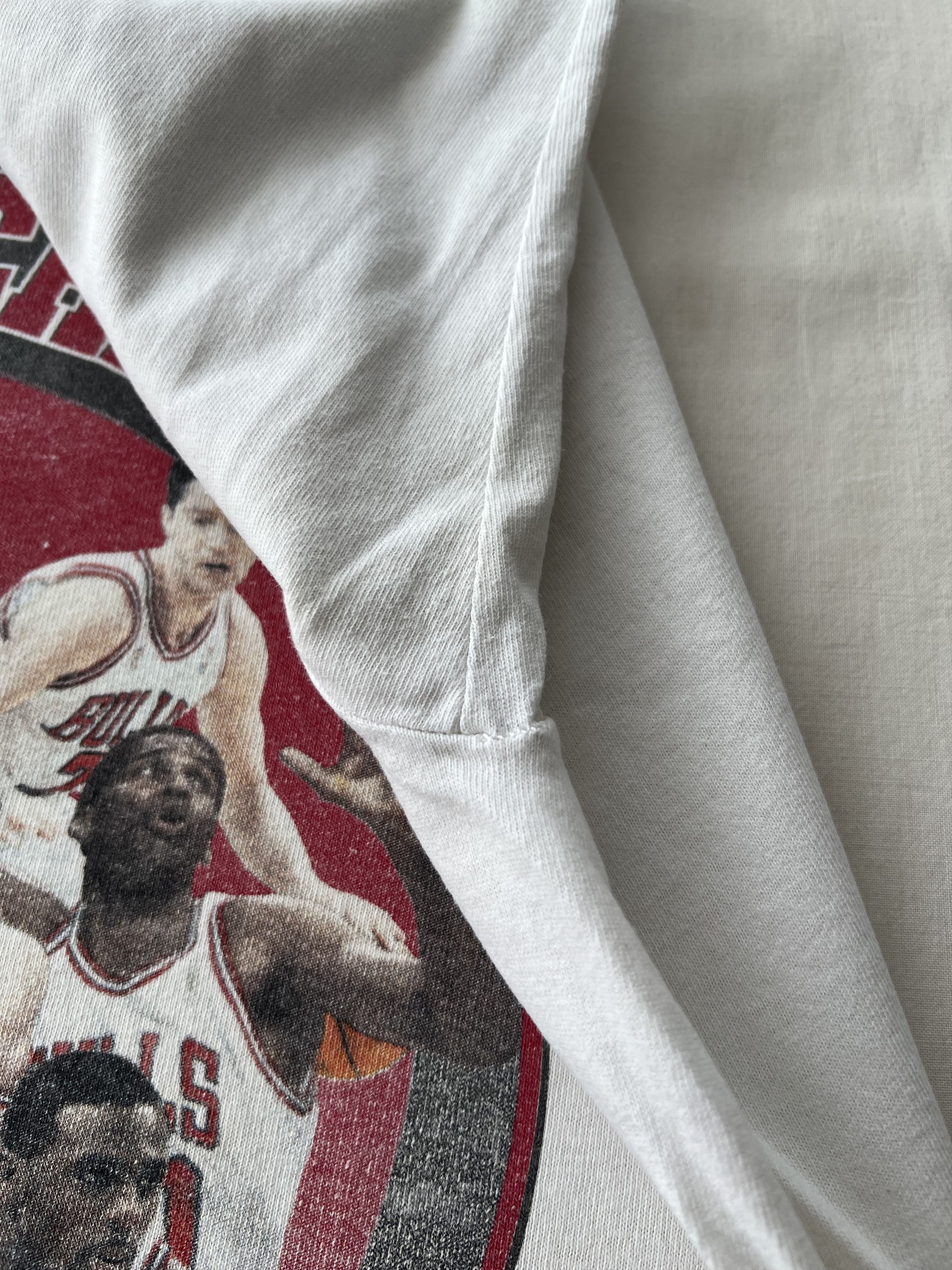 NBA Vintage 1997 Chicago Bulls NBA Finals Champs Starter T-shirt Size US M / EU 48-50 / 2 - 11 Thumbnail