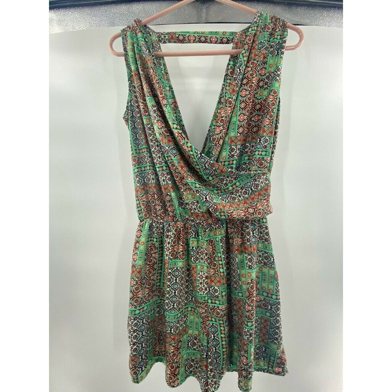 Other Whisper Womens Faux wrap Romper Green Floral V Neck S Size 29" - 1 Thumbnail
