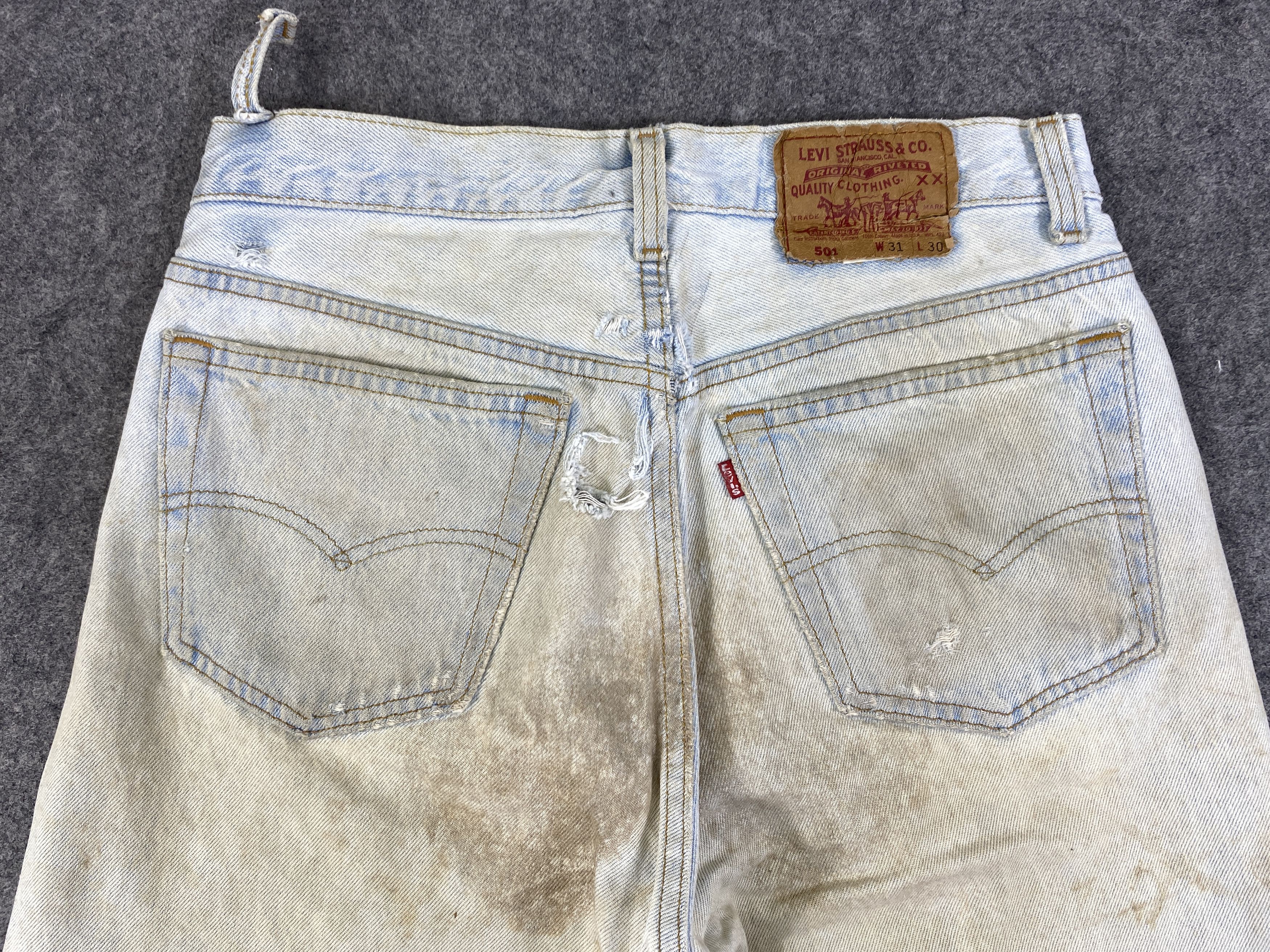 Japanese Brand Dirty Light Blue Vintage Levis 501 USA Jeans 30x29 - JN3184 Size US 30 / EU 46 - 4 Thumbnail